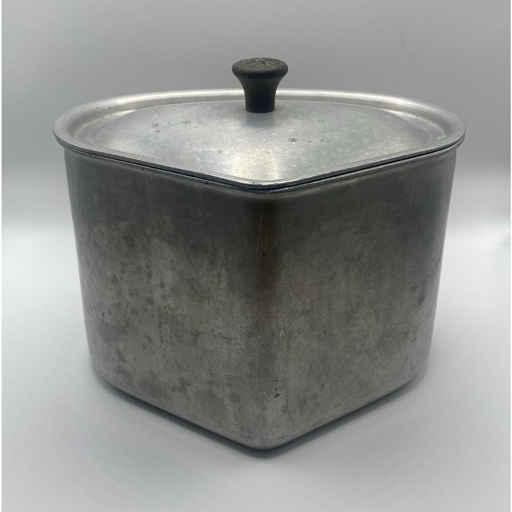 Vintage Wear-Ever Aluminum Triangular Pot w/ Lid Pat. Pending Camp Cookware